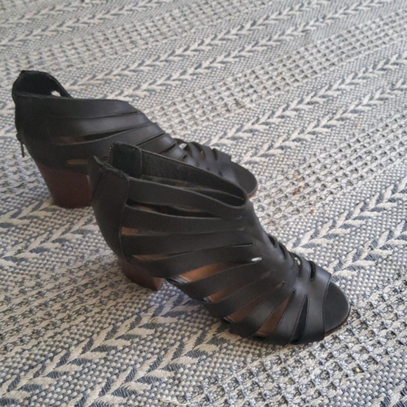 Zapato - Picture 3 of 4